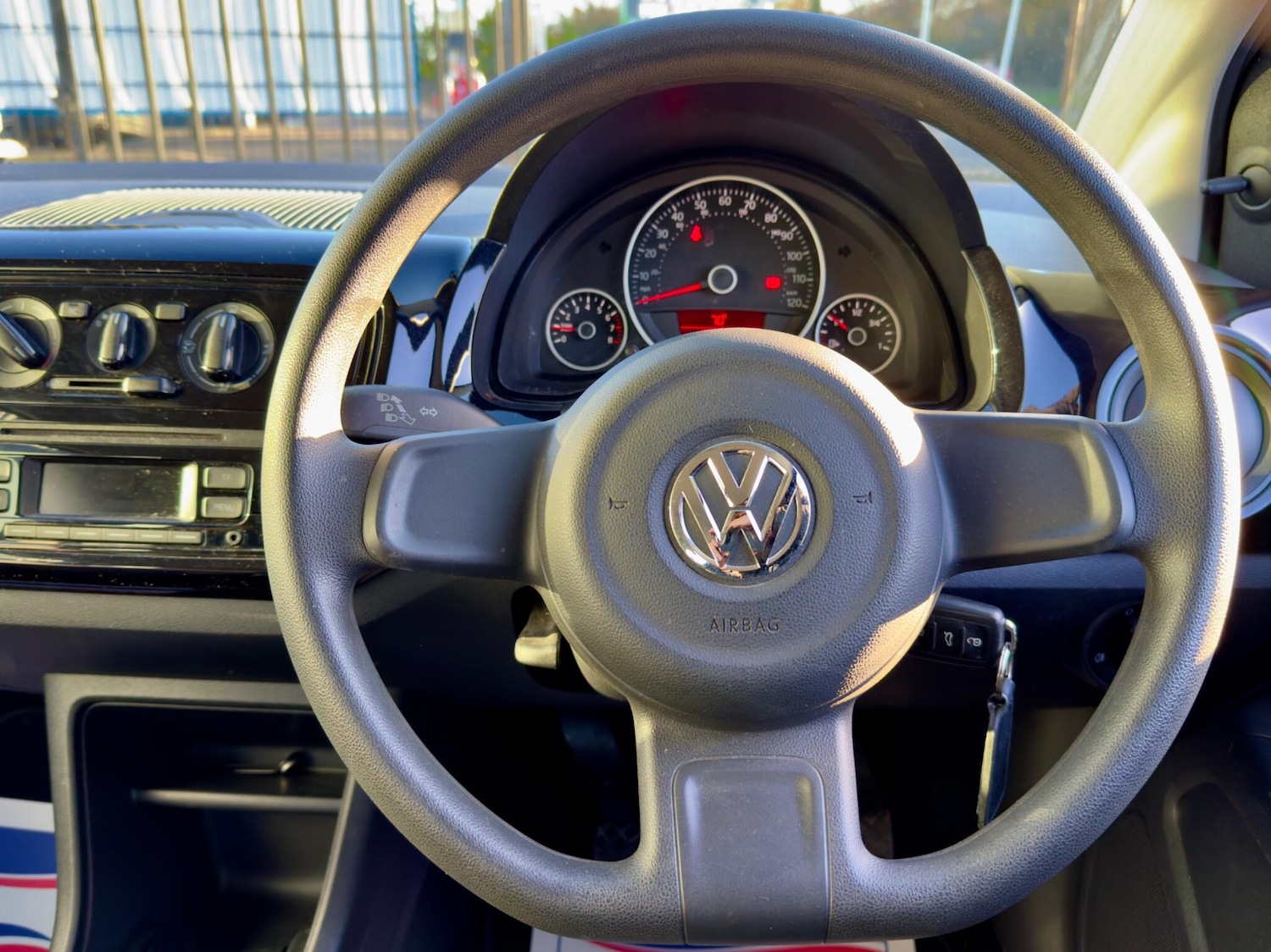 Used Volkswagen up! for sale - 76700630: Photo 19
