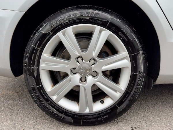 Used Audi A4 Avant 2010 for sale - 76283778: Photo 12
