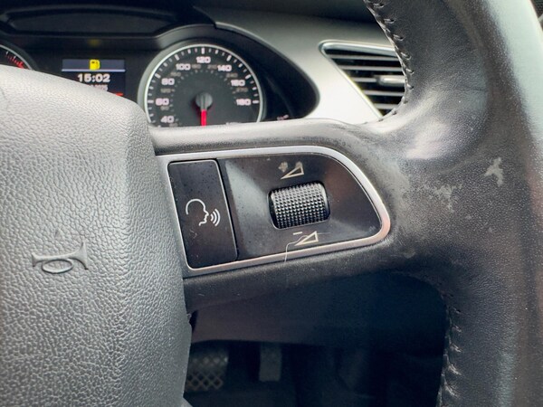Used Audi A4 Avant 2010 for sale - 76283778: Photo 32
