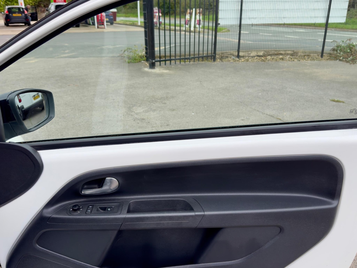 Used Volkswagen up! 2013 for sale - 75781656: Photo 21