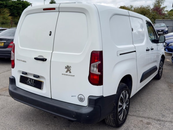 Used Peugeot Partner 2020 for sale - 76283701: Photo 13