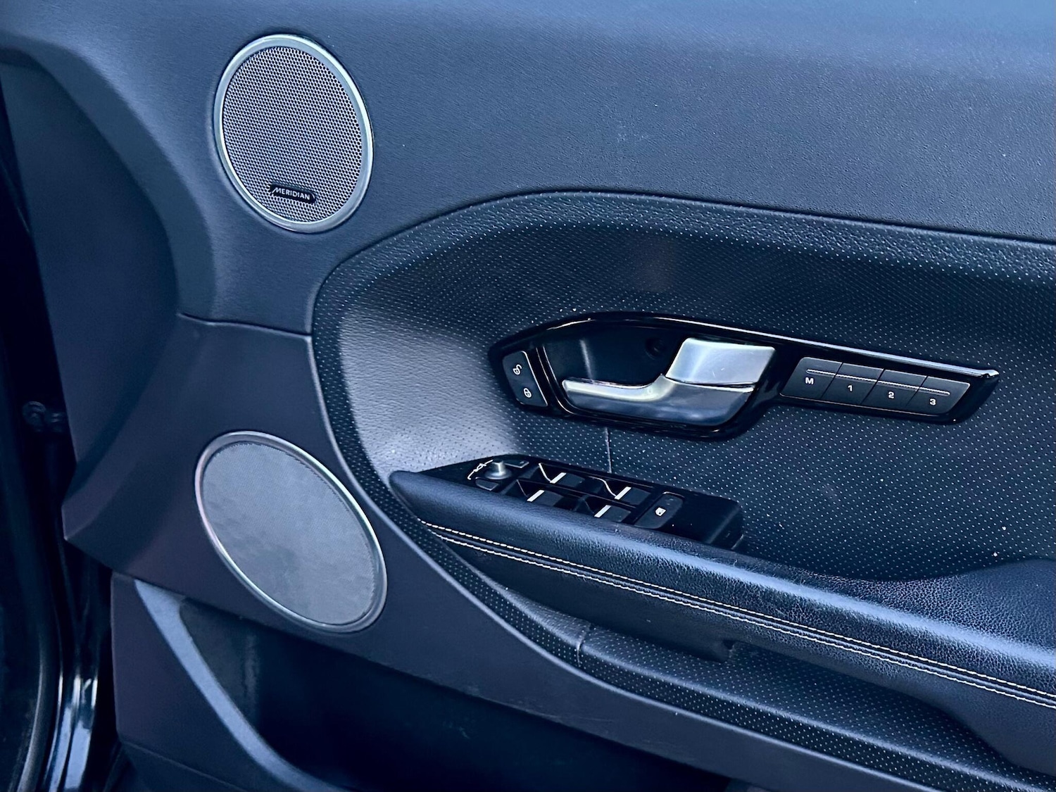 Used Land Rover Range Rover Evoque 2015 for sale - 76688906: Photo 25