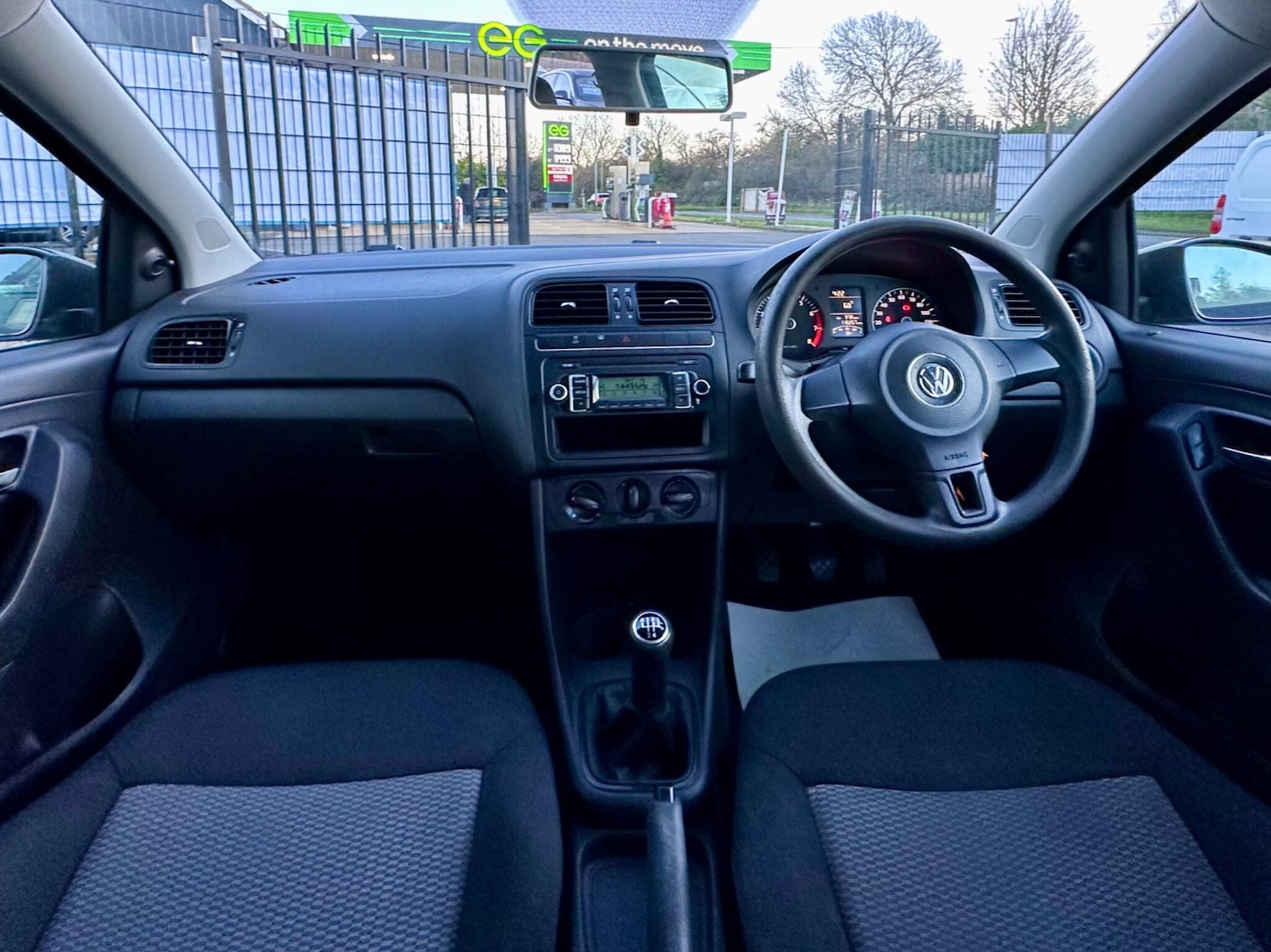 Used Volkswagen Polo 2010 for sale - 76752897: Photo 12