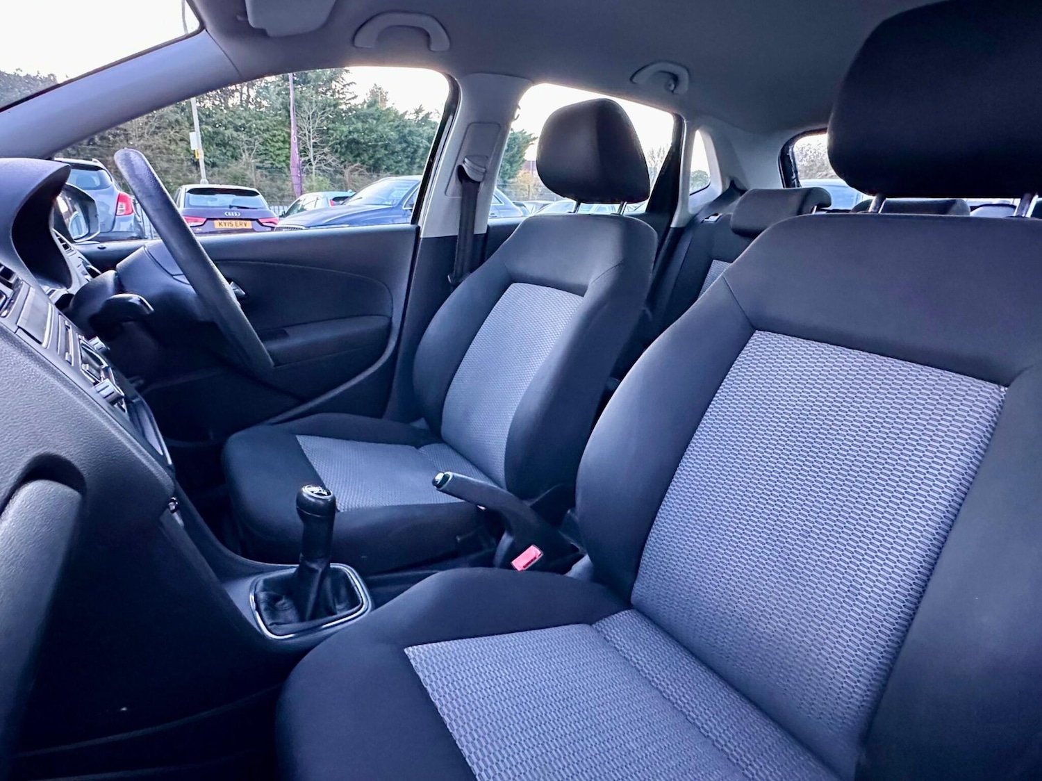 Used Volkswagen Polo 2010 for sale - 76752897: Photo 13