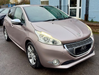 Used Peugeot 208 2013 for sale - 76592610: Photo