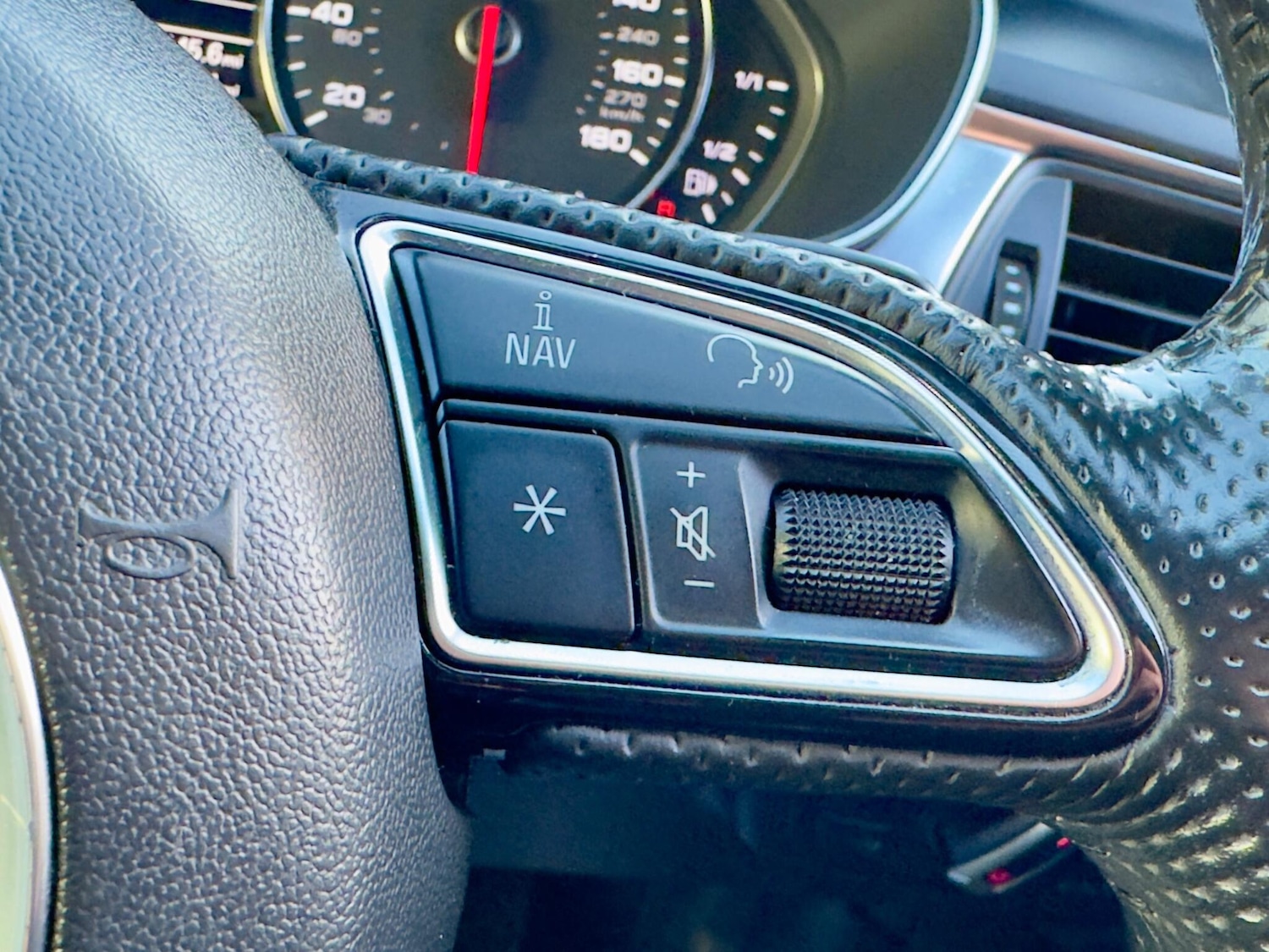 Used Audi A7 2012 for sale - 76550982: Photo 32