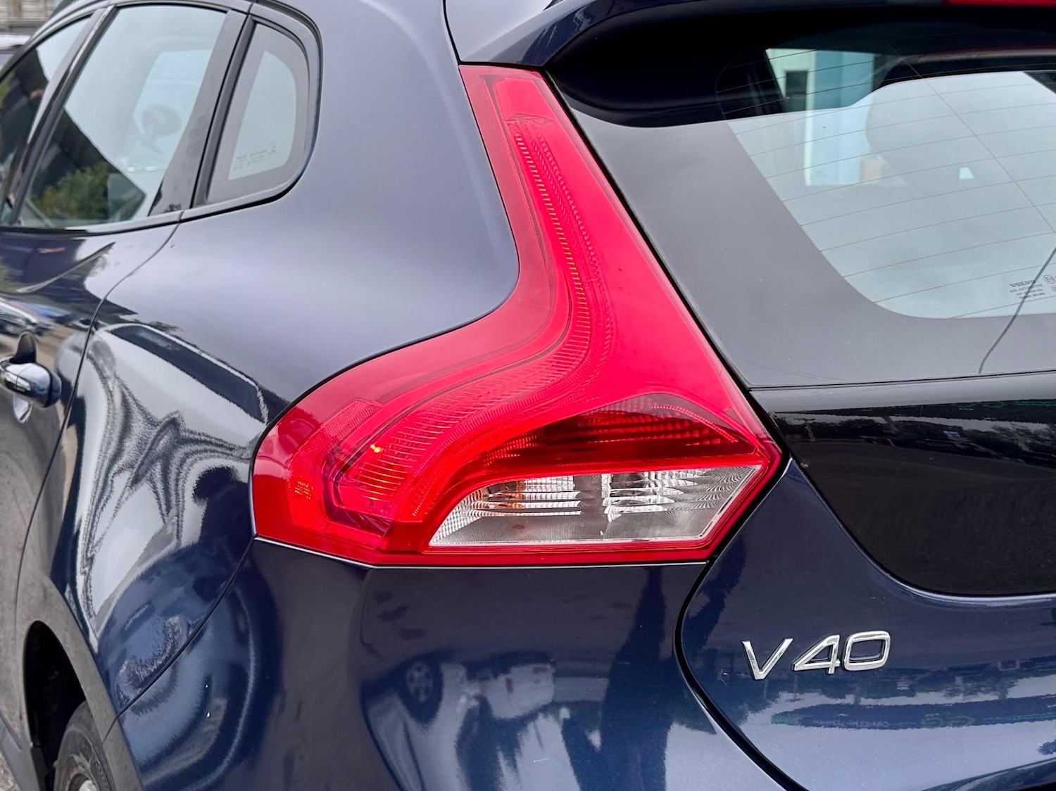 Used Volvo V40 2014 for sale - 77460520: Photo 11