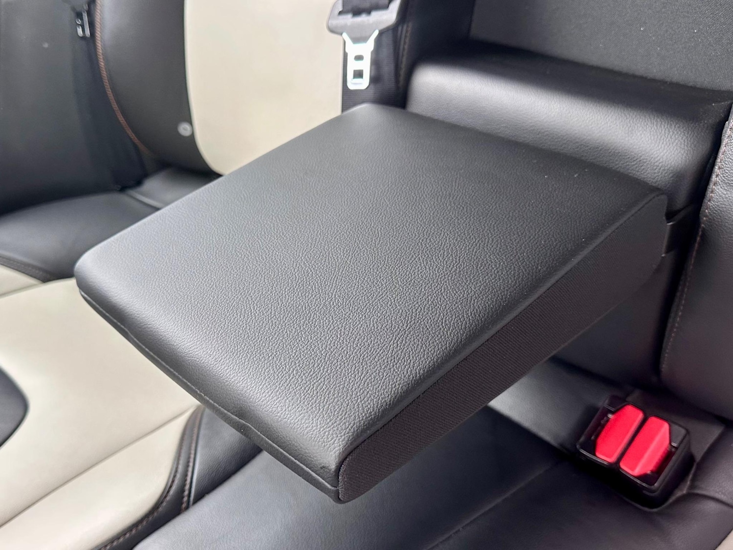 Used Volvo V40 2014 for sale - 77460520: Photo 22