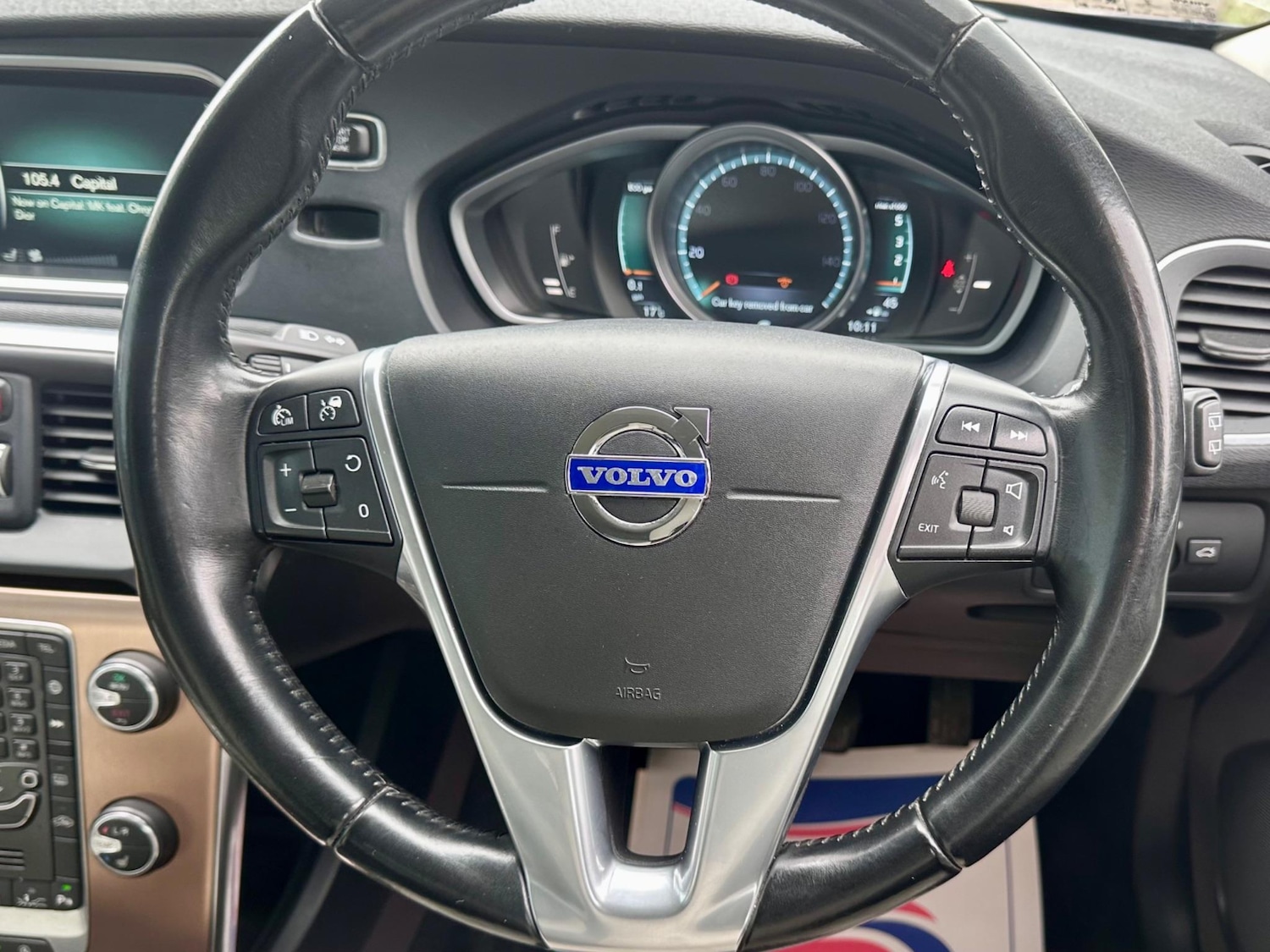 Used Volvo V40 2014 for sale - 77460520: Photo 29