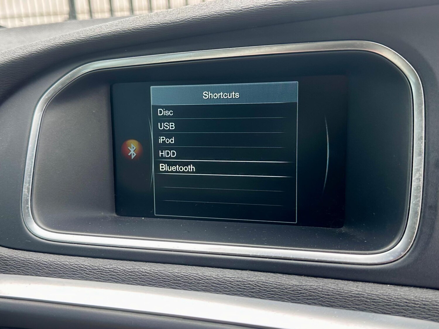 Used Volvo V40 2014 for sale - 77460520: Photo 33