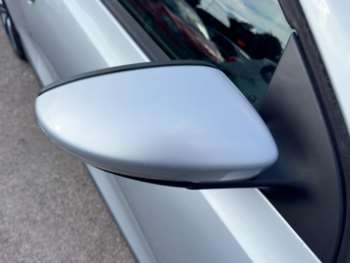 Used Volkswagen Scirocco 2011 for sale - 75215215: Photo