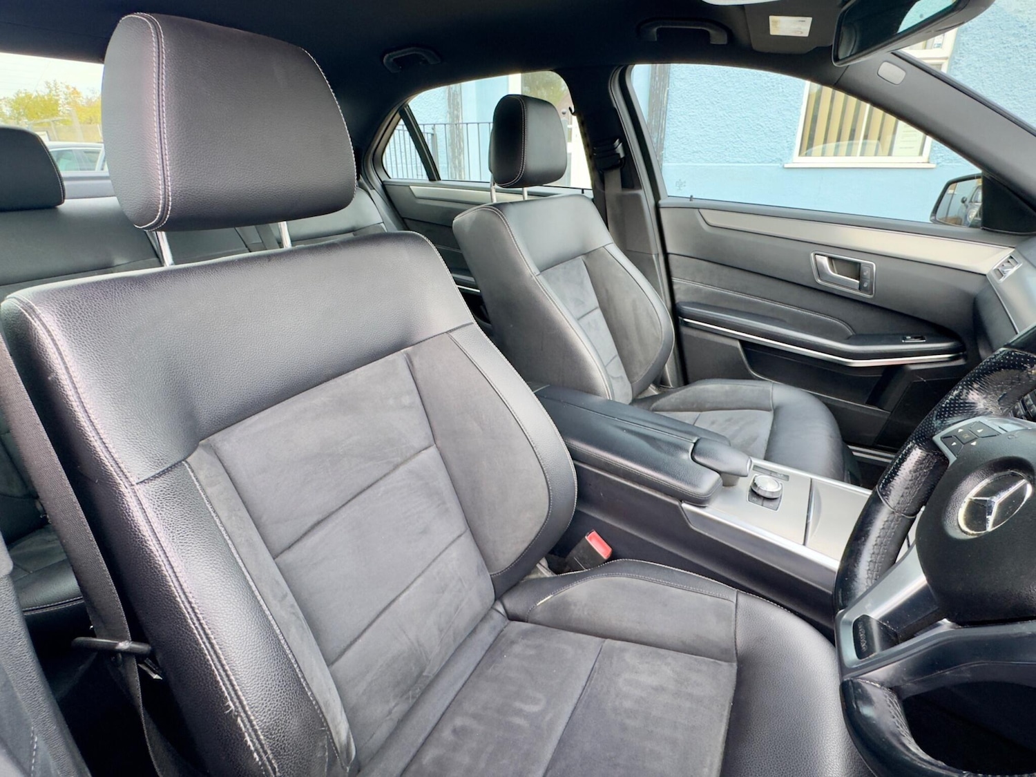 Used Mercedes-Benz E Class 2013 for sale - 76136092: Photo 17