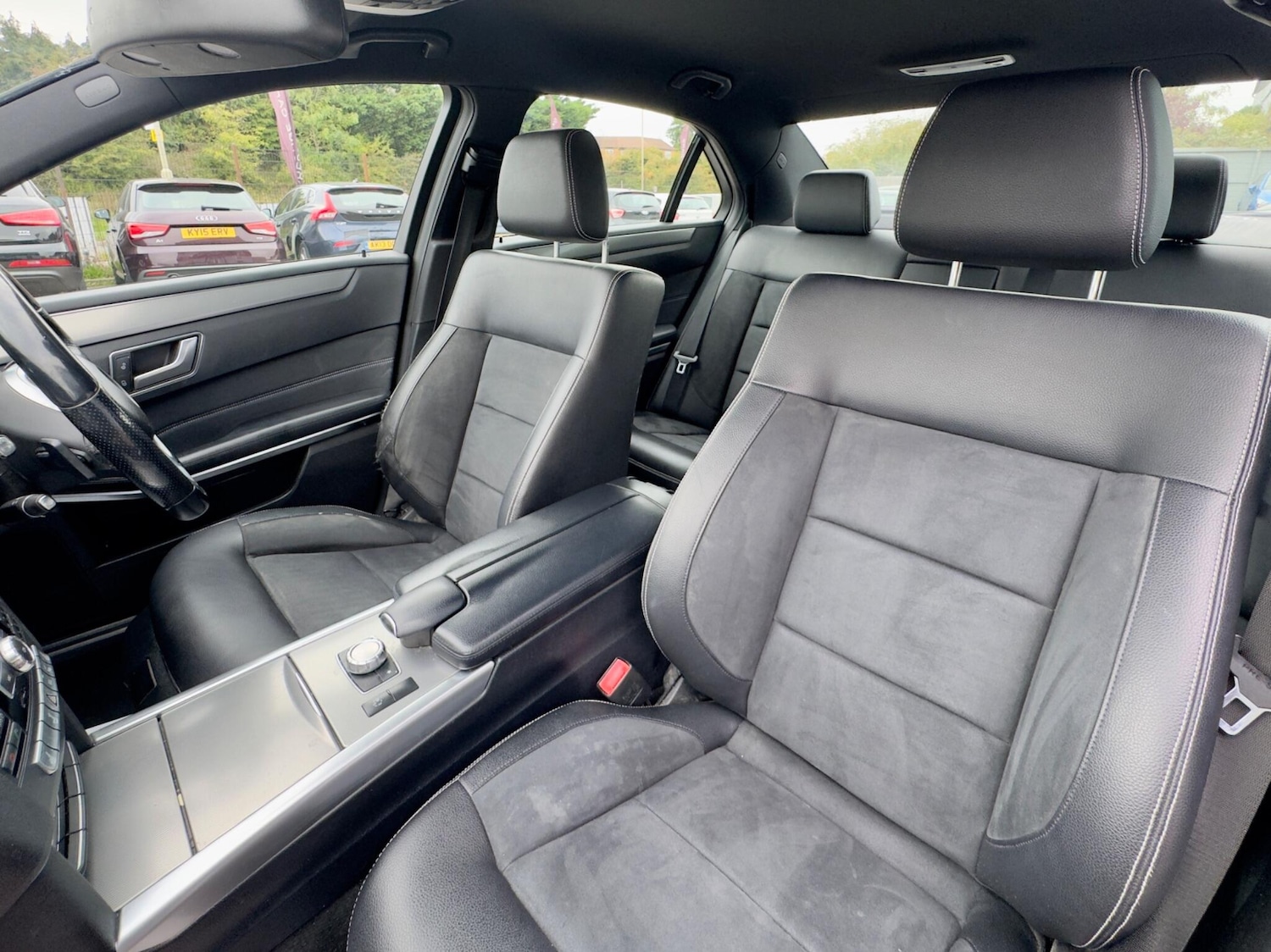 Used Mercedes-Benz E Class 2013 for sale - 76136092: Photo 19