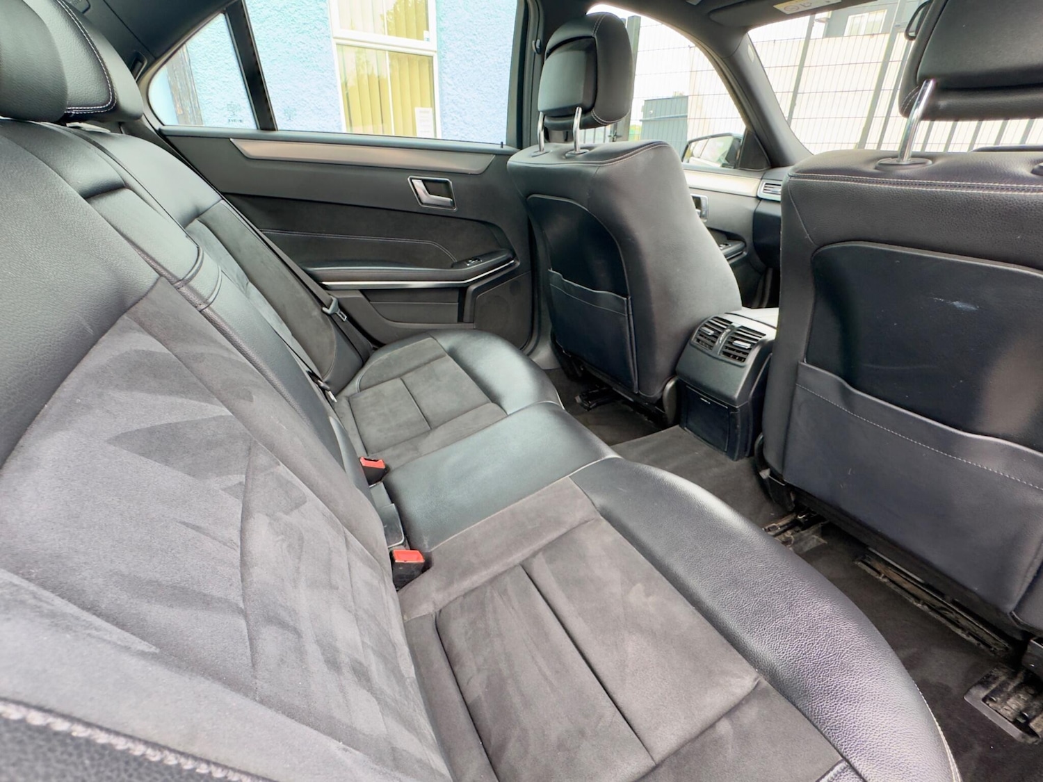 Used Mercedes-Benz E Class 2013 for sale - 76136092: Photo 20