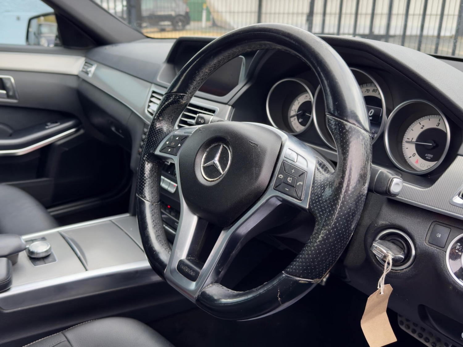 Used Mercedes-Benz E Class 2013 for sale - 76136092: Photo 22