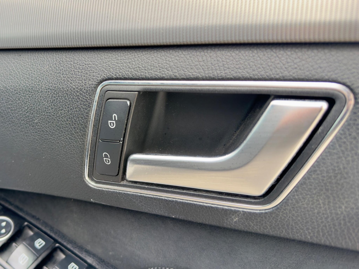 Used Mercedes-Benz E Class 2013 for sale - 76136092: Photo 28