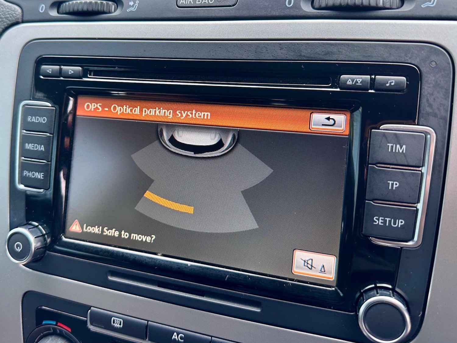 Used Volkswagen Scirocco 2011 for sale - 77460530: Photo 31