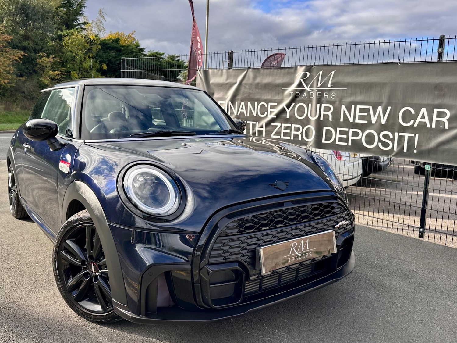 Used MINI Hatch 2021 for sale - 76326792: Photo 1