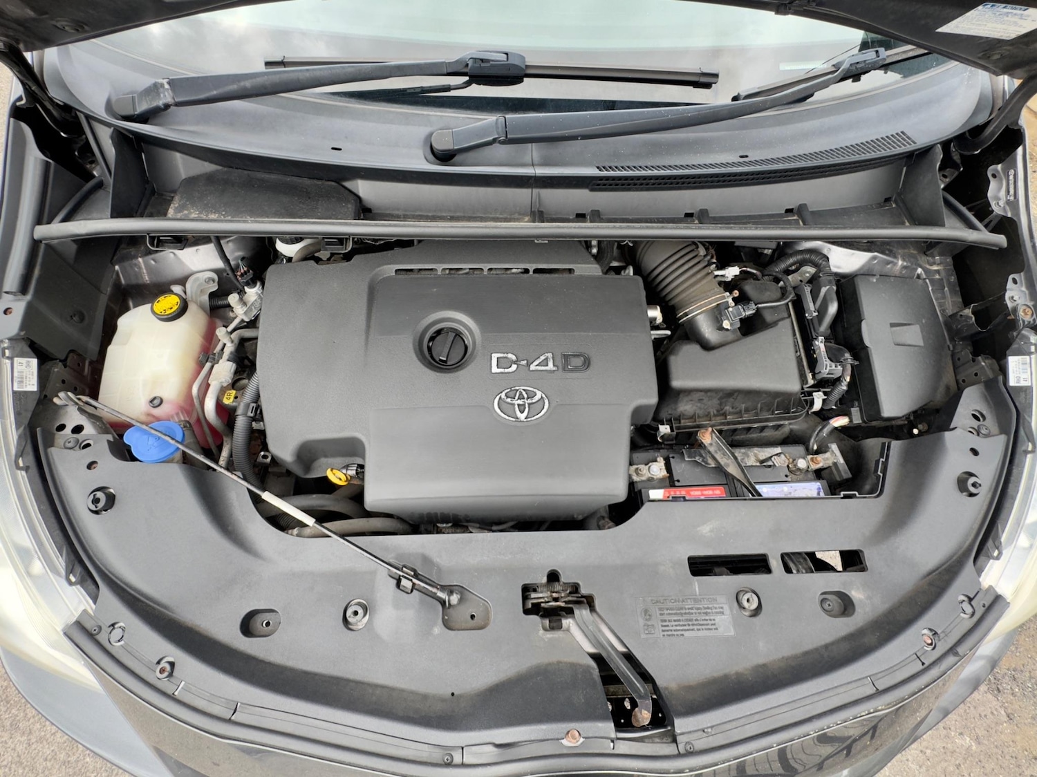 Used Toyota Verso 2010 for sale - 77460528: Photo 14