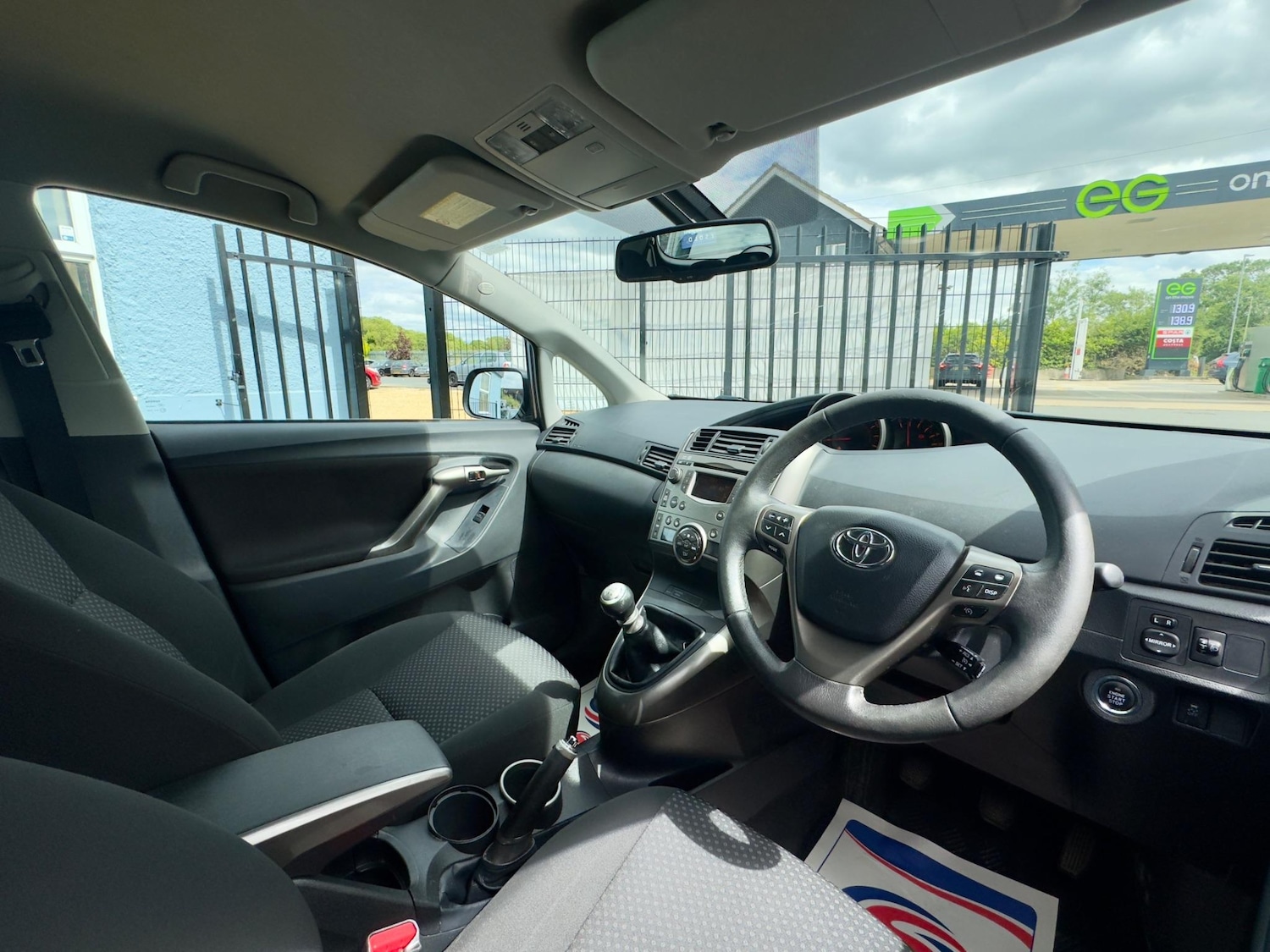 Used Toyota Verso 2010 for sale - 77460528: Photo 15