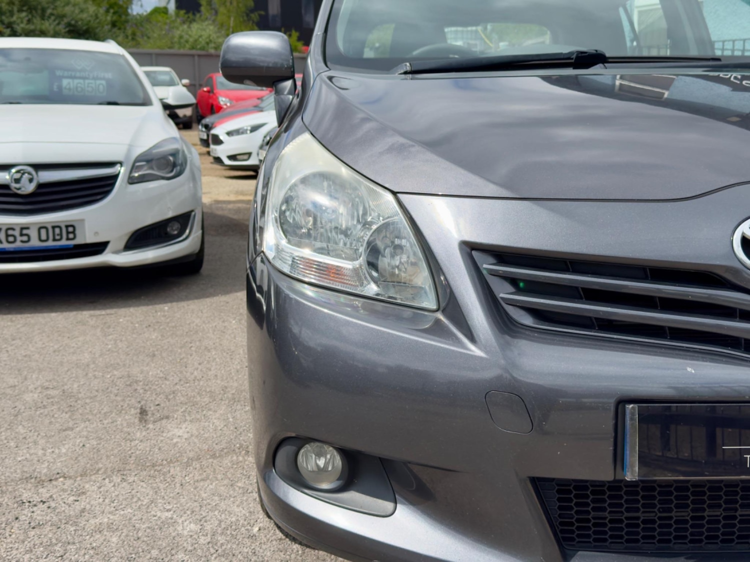 Used Toyota Verso 2010 for sale - 77460528: Photo 2