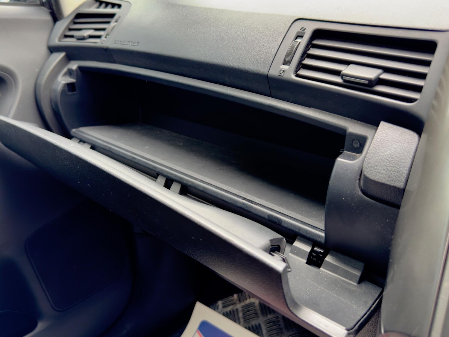 Used Toyota Verso 2010 for sale - 77460528: Photo 36