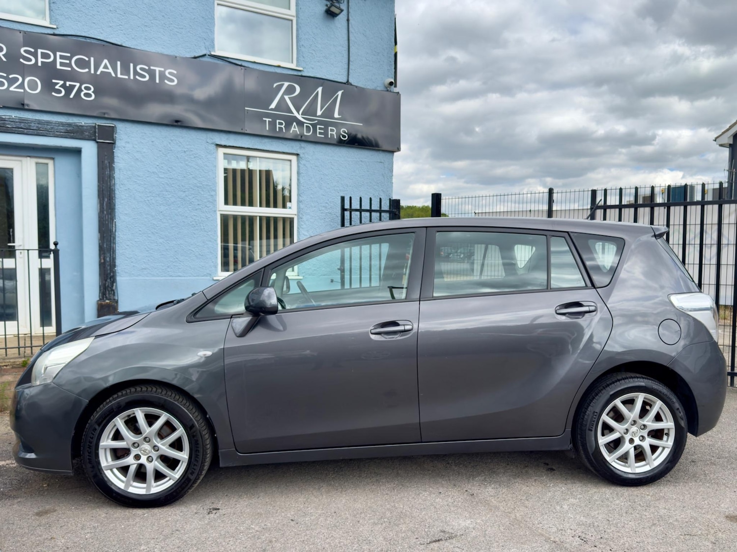 Used Toyota Verso 2010 for sale - 77460528: Photo 6