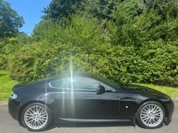 Used Aston Martin Vantage 2010 for sale - 71768650: Photo