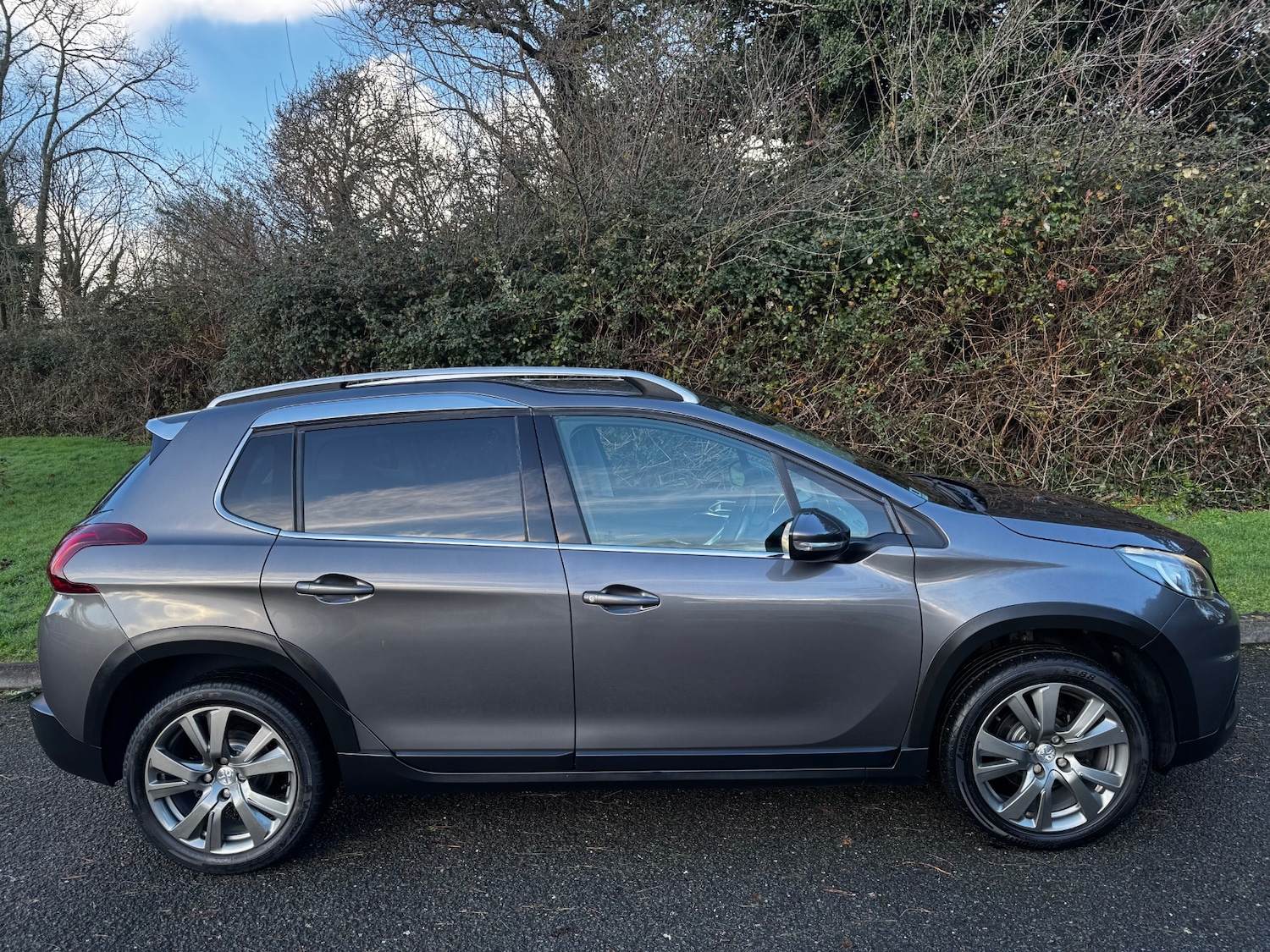 Used Peugeot 2008 2017 for sale - 77234484: Photo 2