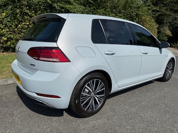 Used Volkswagen Golf 2019 for sale - 75556203: Photo
