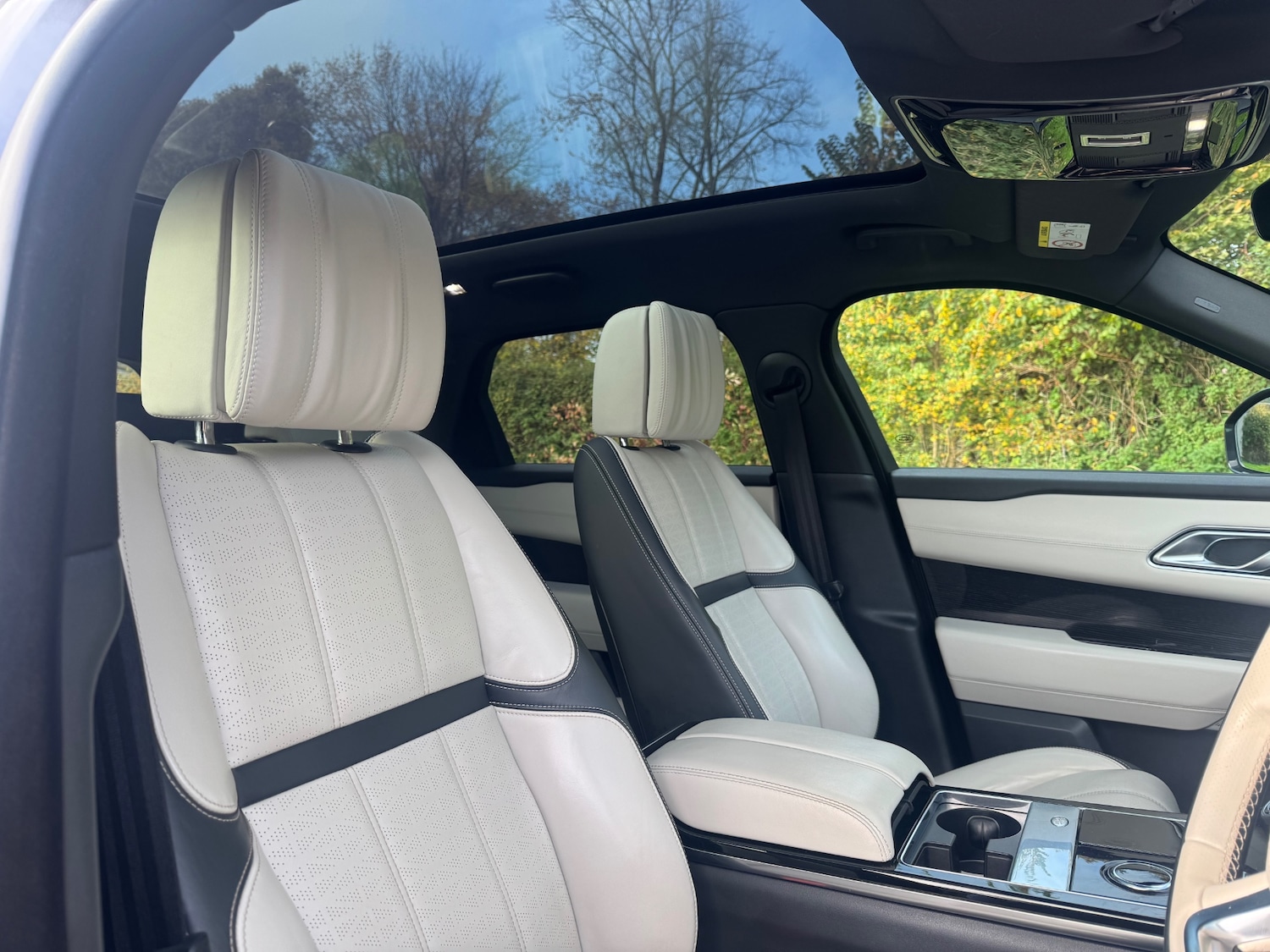 Used Land Rover Range Rover Velar 2019 for sale - 77901776: Photo 13