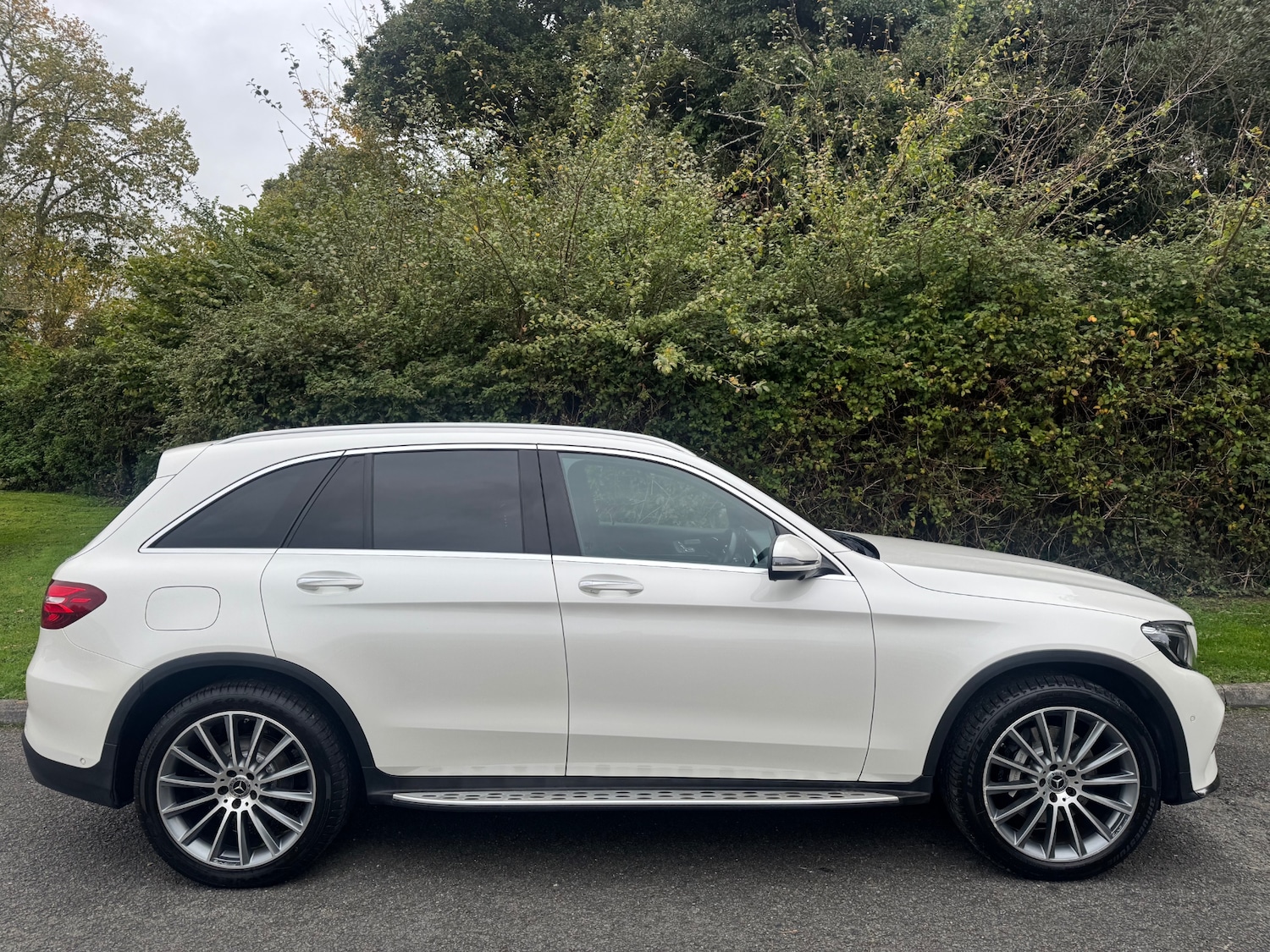Used Mercedes-Benz GLC 2018 for sale - 76263668: Photo 2