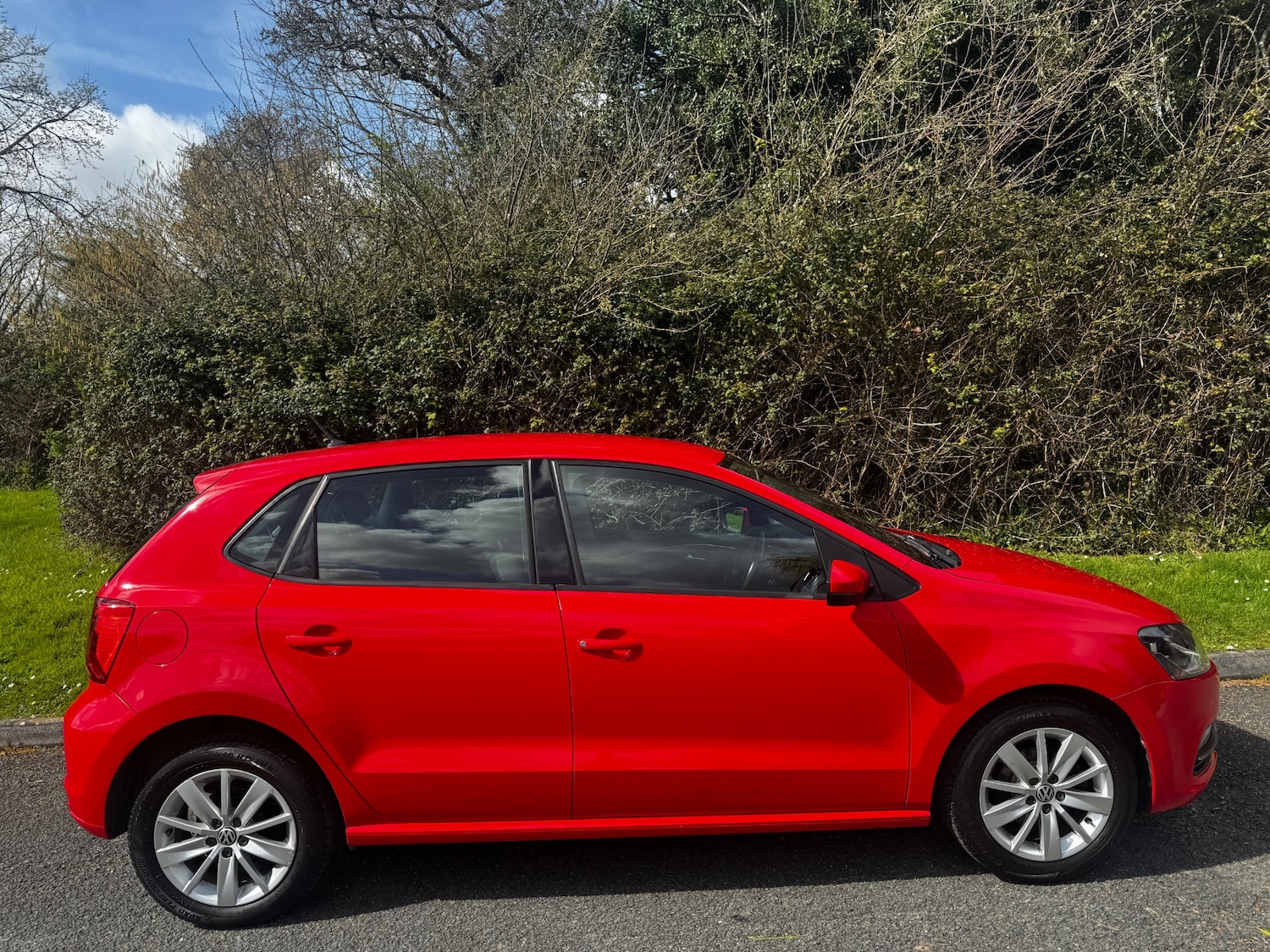 Used Volkswagen Polo 2015 for sale - 78026887: Photo 2