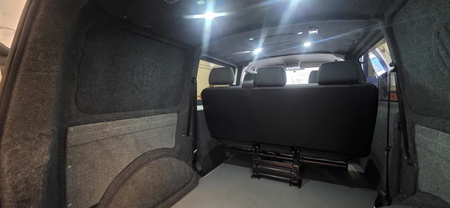 Used Volkswagen Transporter 2014 for sale - 77715171: Photo 10