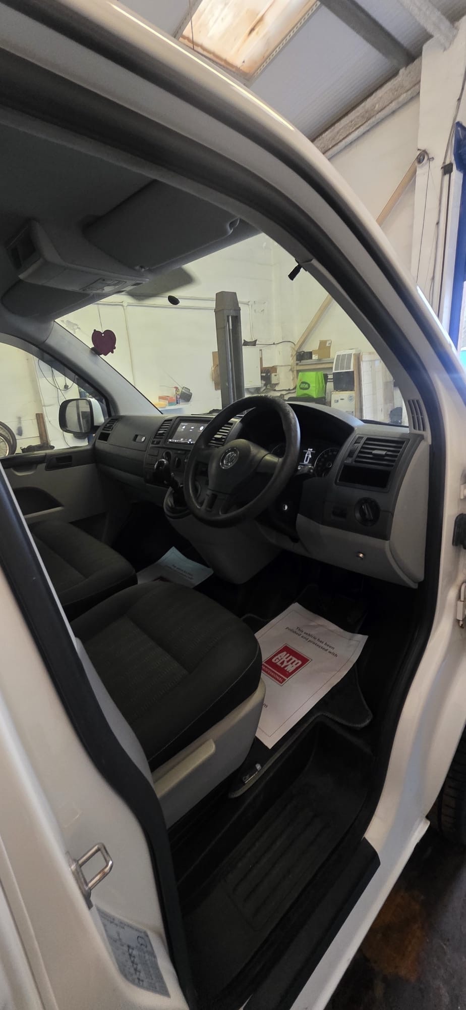 Used Volkswagen Transporter 2014 for sale - 77715171: Photo 13