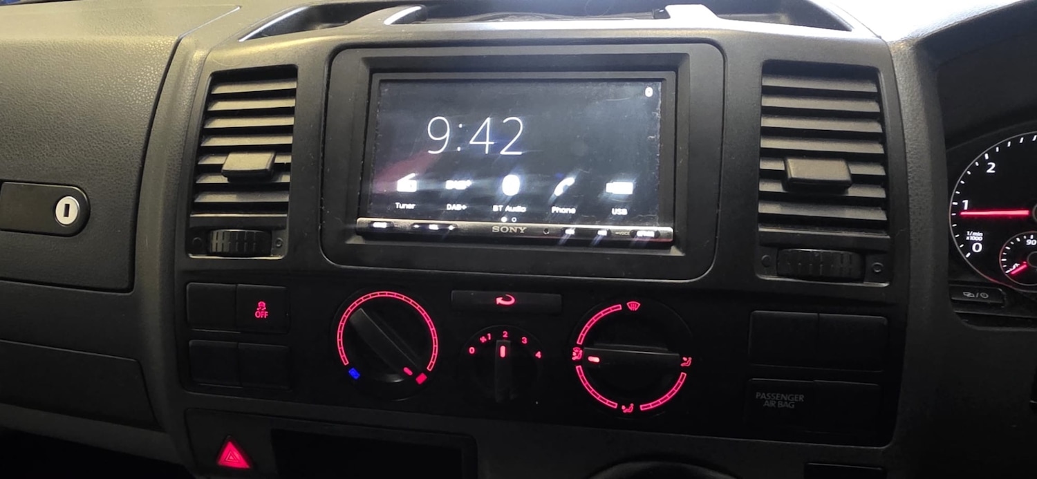 Used Volkswagen Transporter 2014 for sale - 77715171: Photo 15