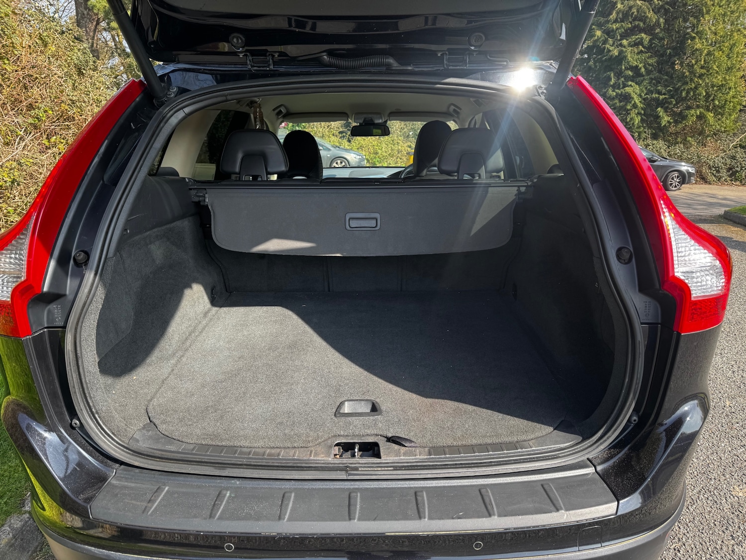 Used Volvo XC60 2012 for sale - 77973798: Photo 4