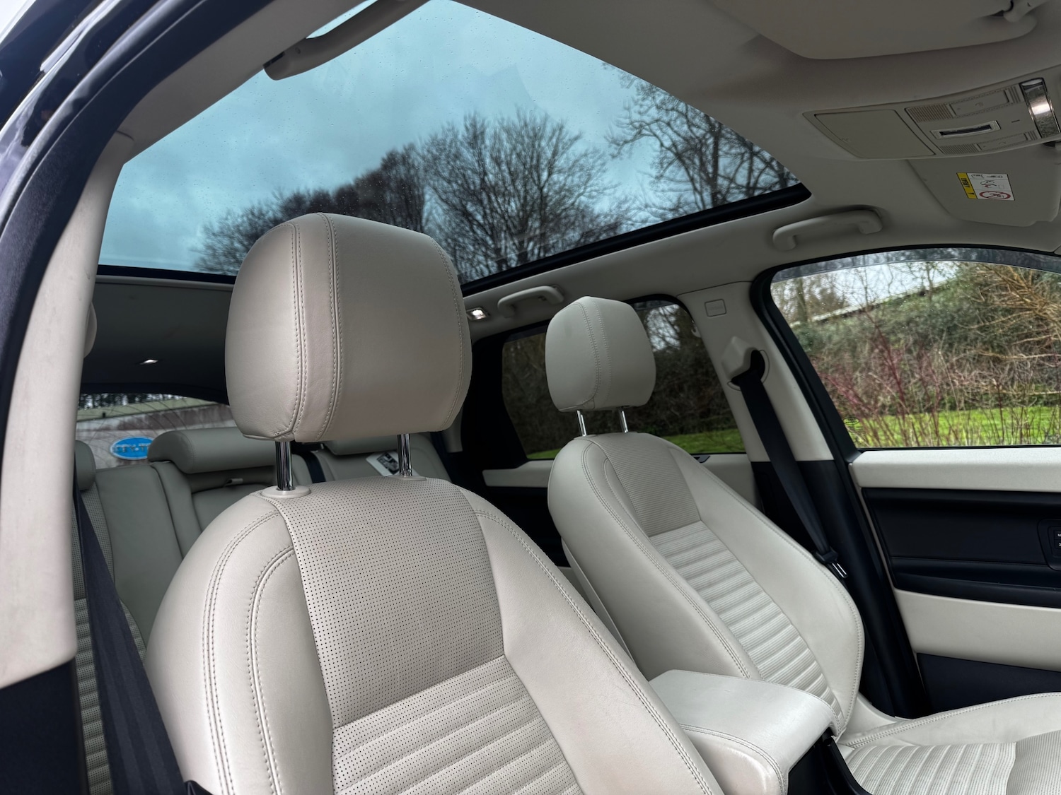 Used Land Rover Discovery Sport 2015 for sale - 77812796: Photo 15