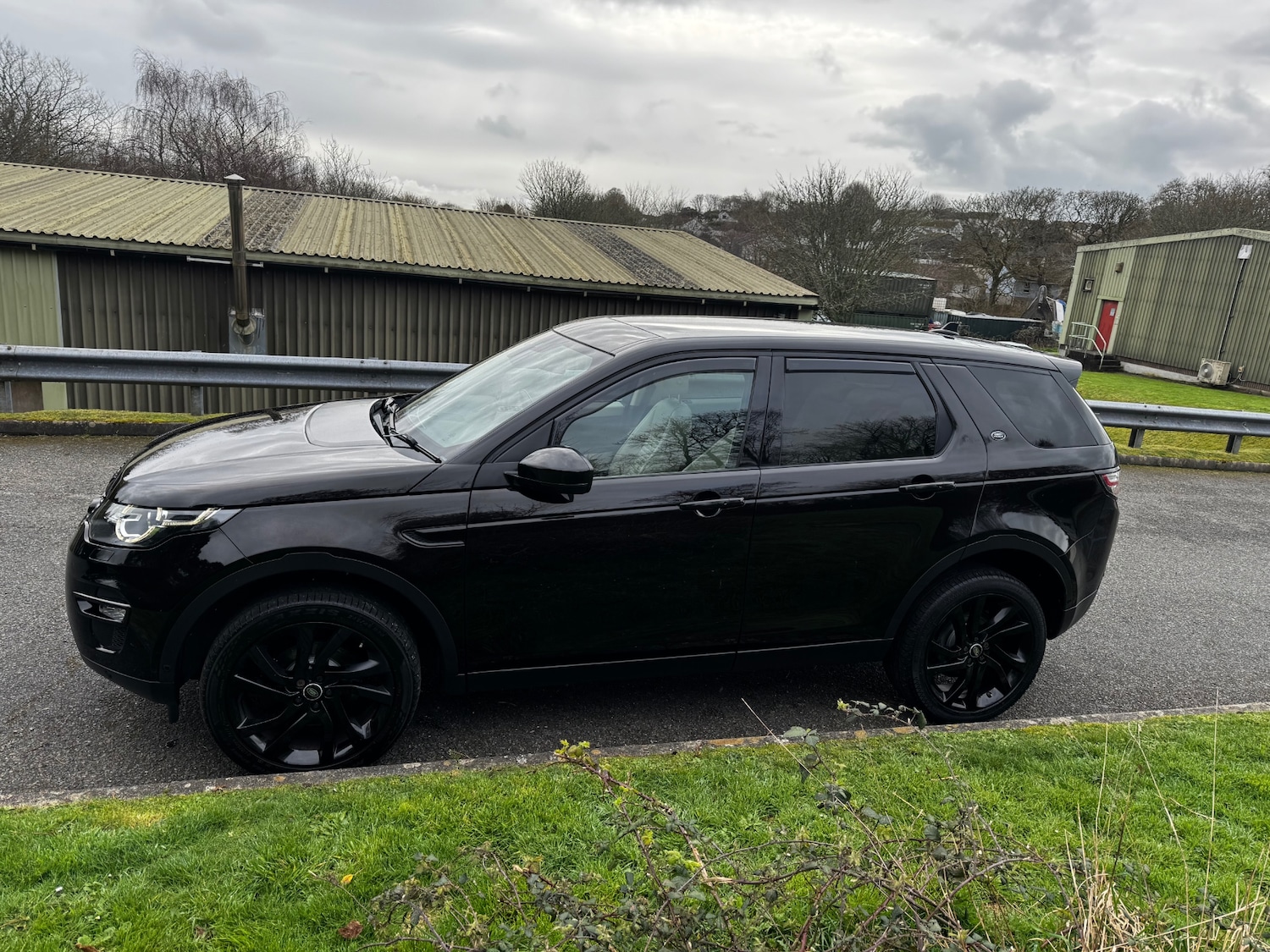 Used Land Rover Discovery Sport 2015 for sale - 77812796: Photo 6