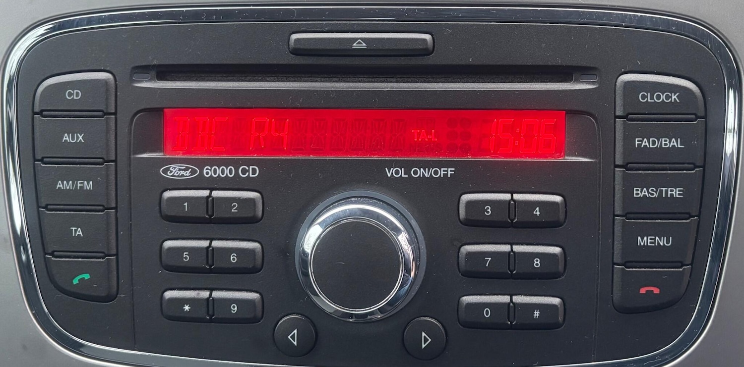 Used Ford Focus 2010 for sale - 77291671: Photo 15