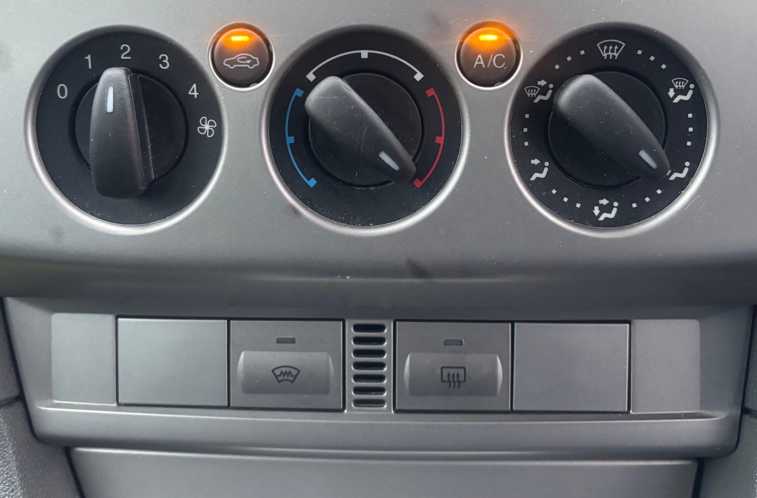 Used Ford Focus 2010 for sale - 77291671: Photo 16