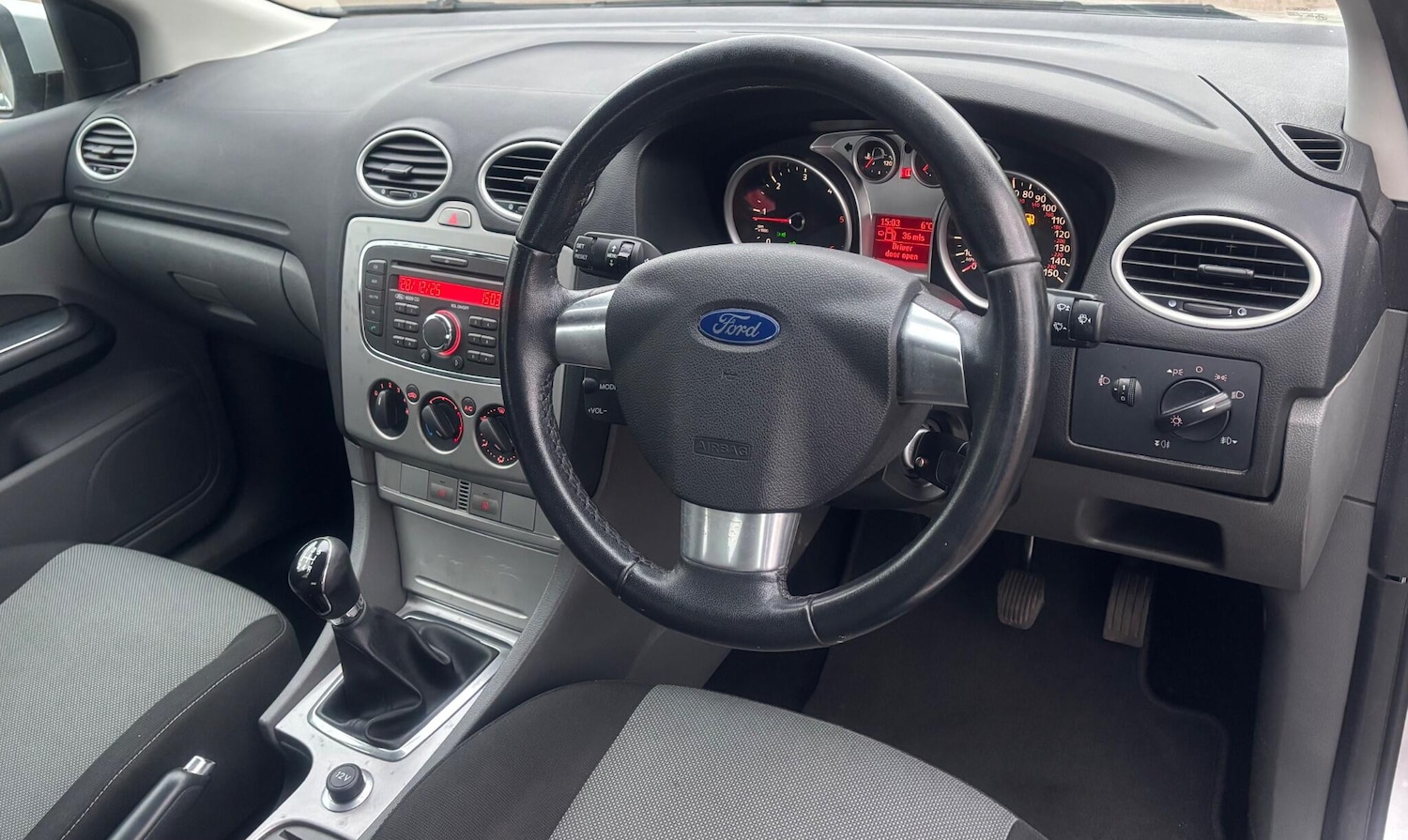 Used Ford Focus 2010 for sale - 77291671: Photo 42