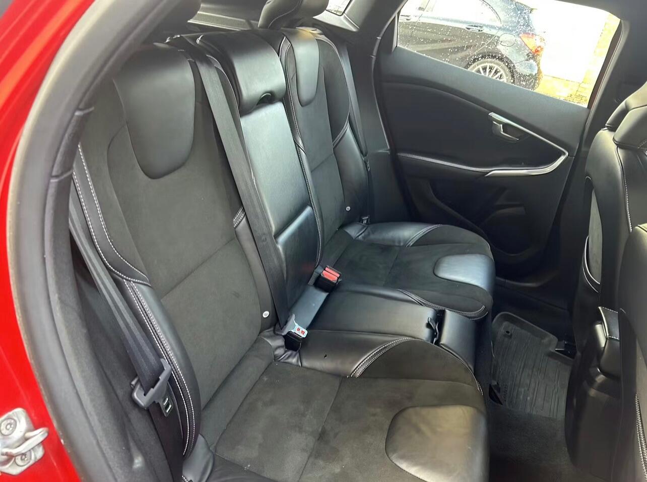 Used Volvo V40 2015 for sale - 77737947: Photo 7