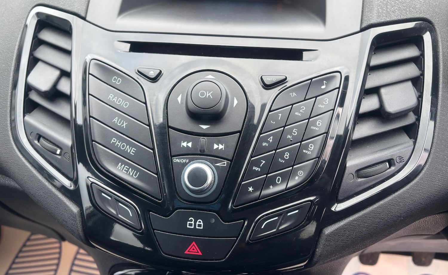 Used Ford Fiesta 2013 for sale - 77496887: Photo 42