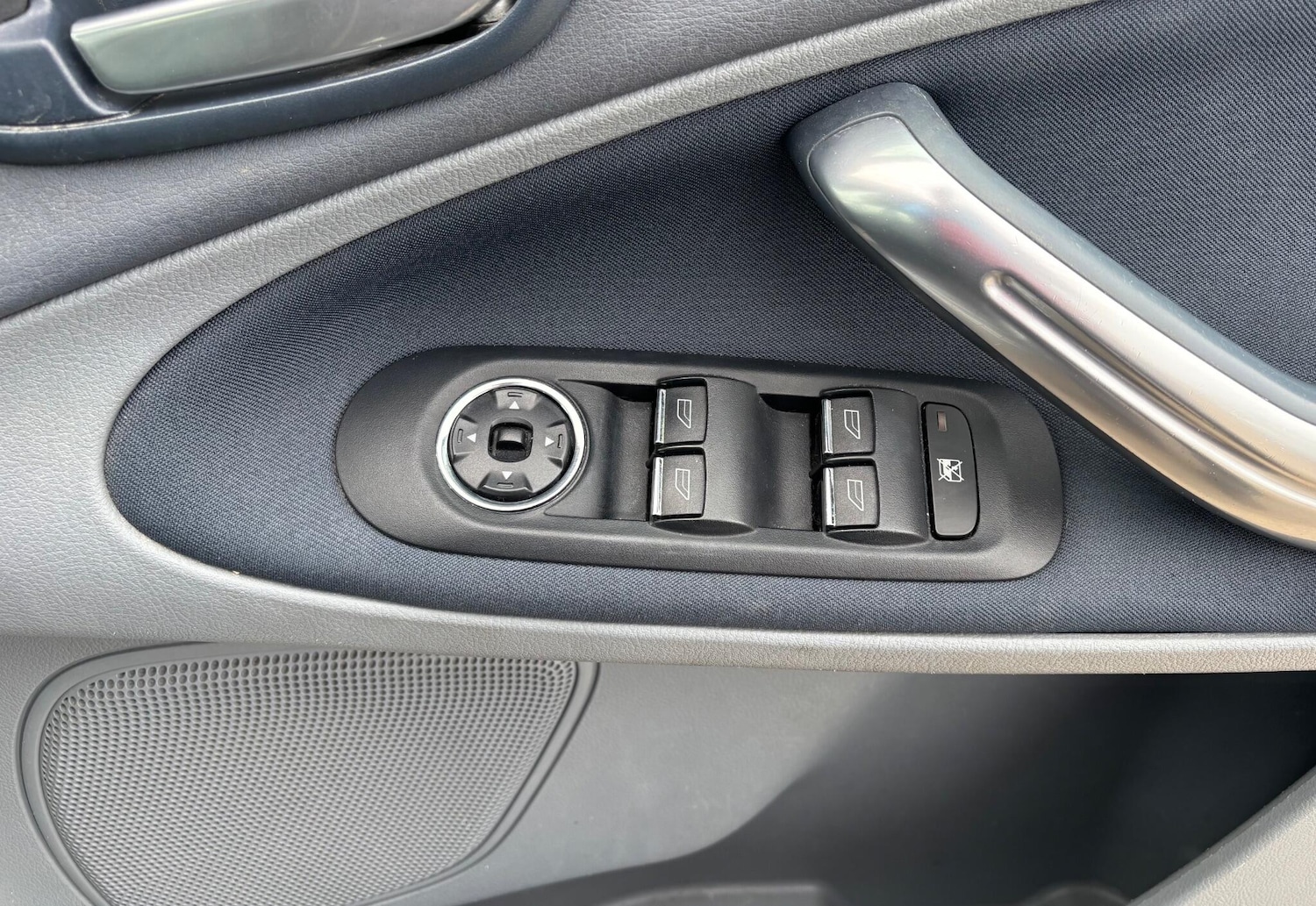 Used Ford S-Max 2010 for sale - 78148021: Photo 21