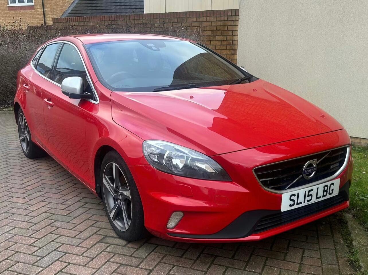 Used Volvo V40 2015 for sale - 77882949: Photo 1