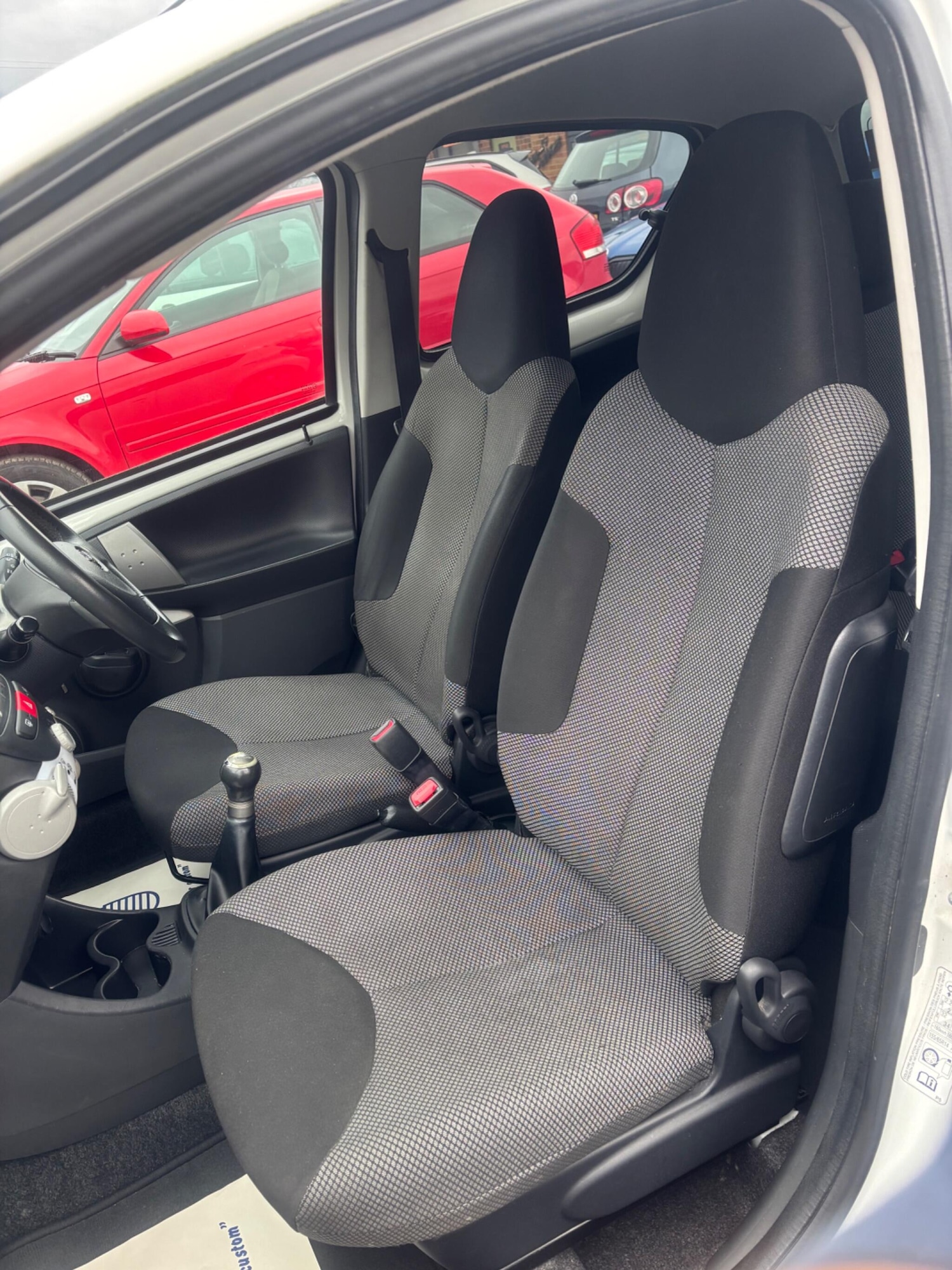 Used Toyota AYGO 2012 for sale - 77484395: Photo 25