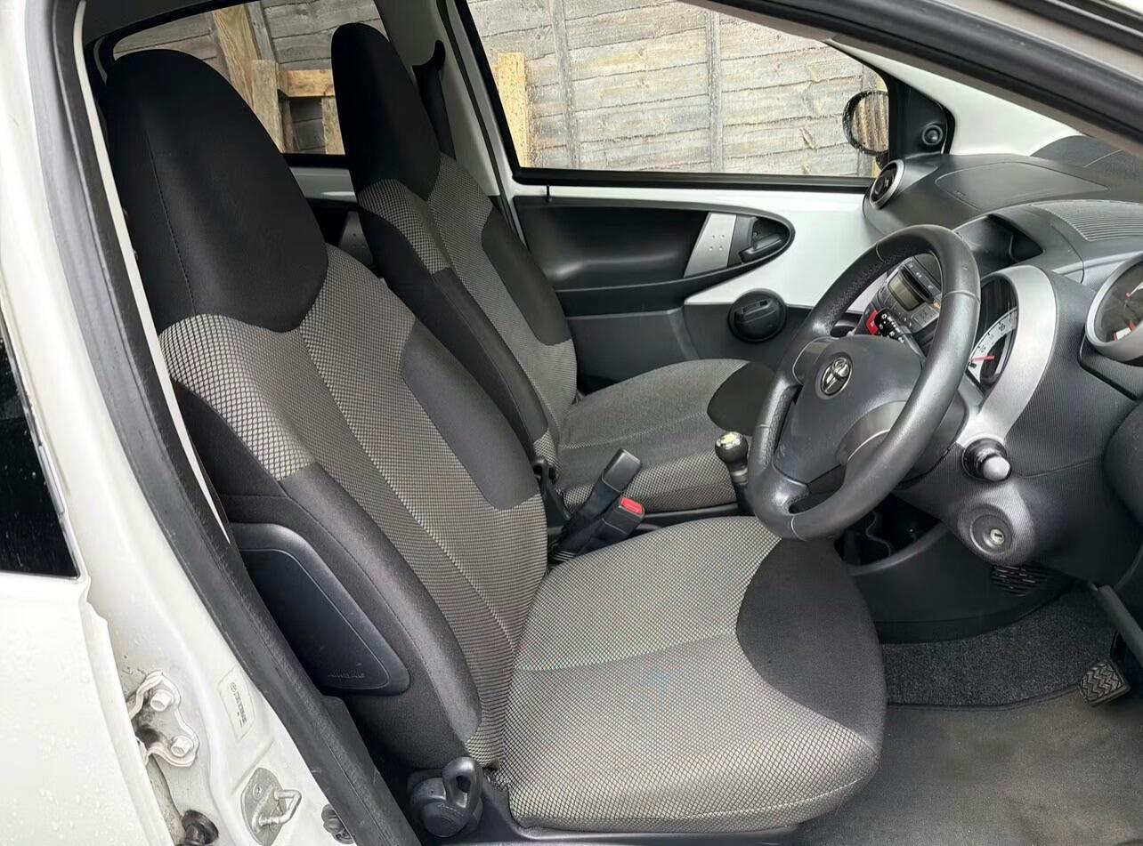 Used Toyota AYGO for sale - 77484395: Photo 5