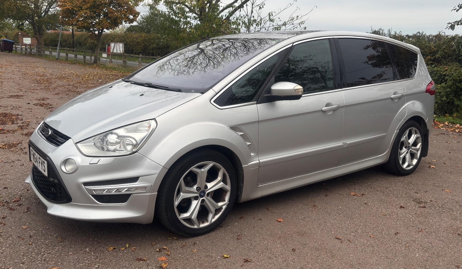 Used Ford S-Max 2015 for sale - 77291950: Photo 2