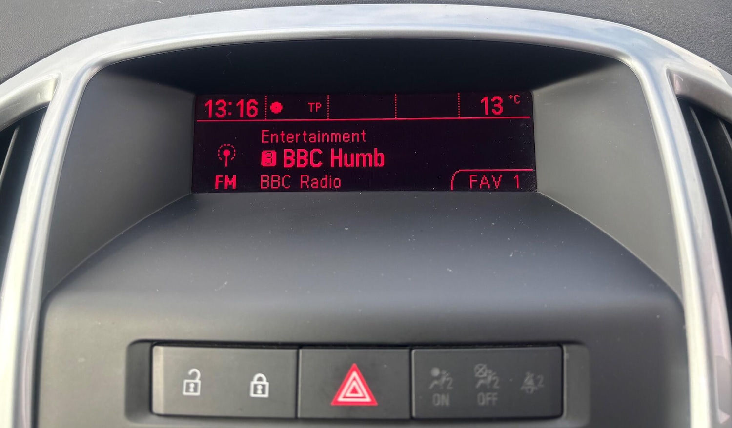 Used Vauxhall Astra 2015 for sale - 77704986: Photo 34